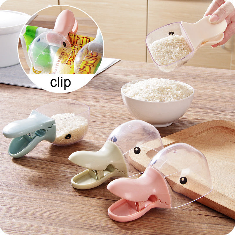 Multi-Use Plastic Scoop Clip